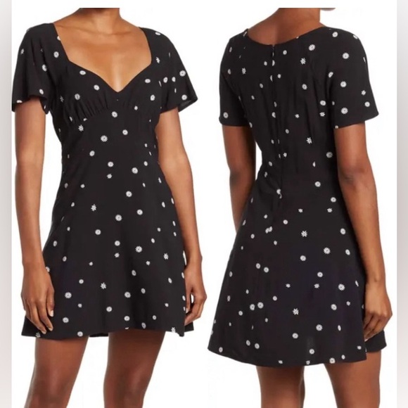 Abound Dresses & Skirts - NWOT Abound Black Floral Skater Zip Fit & Flare Dress Sz XL